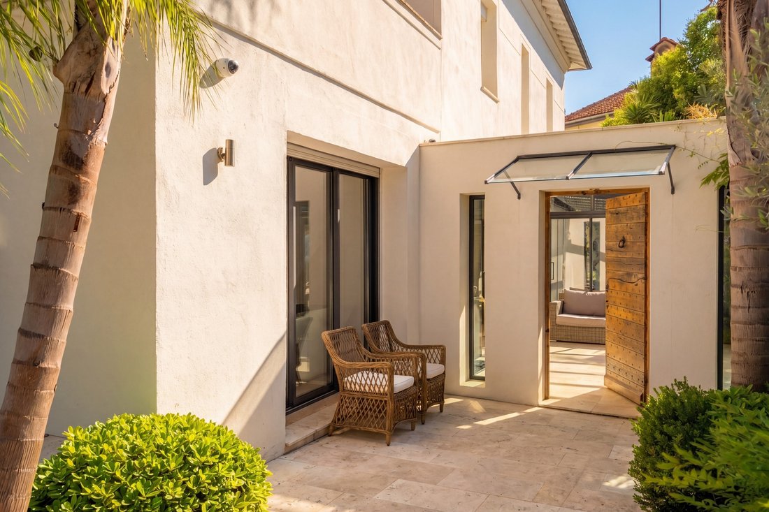 House in Saint Nicolas, Cannes, France 4 - 18022097