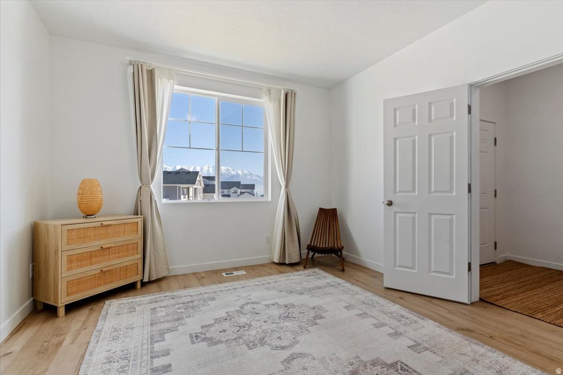 House in Saratoga Springs, Utah, United States 4 - 18022401