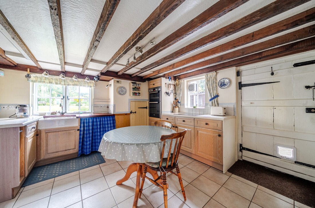House in Elstead, England 3 - 18022454