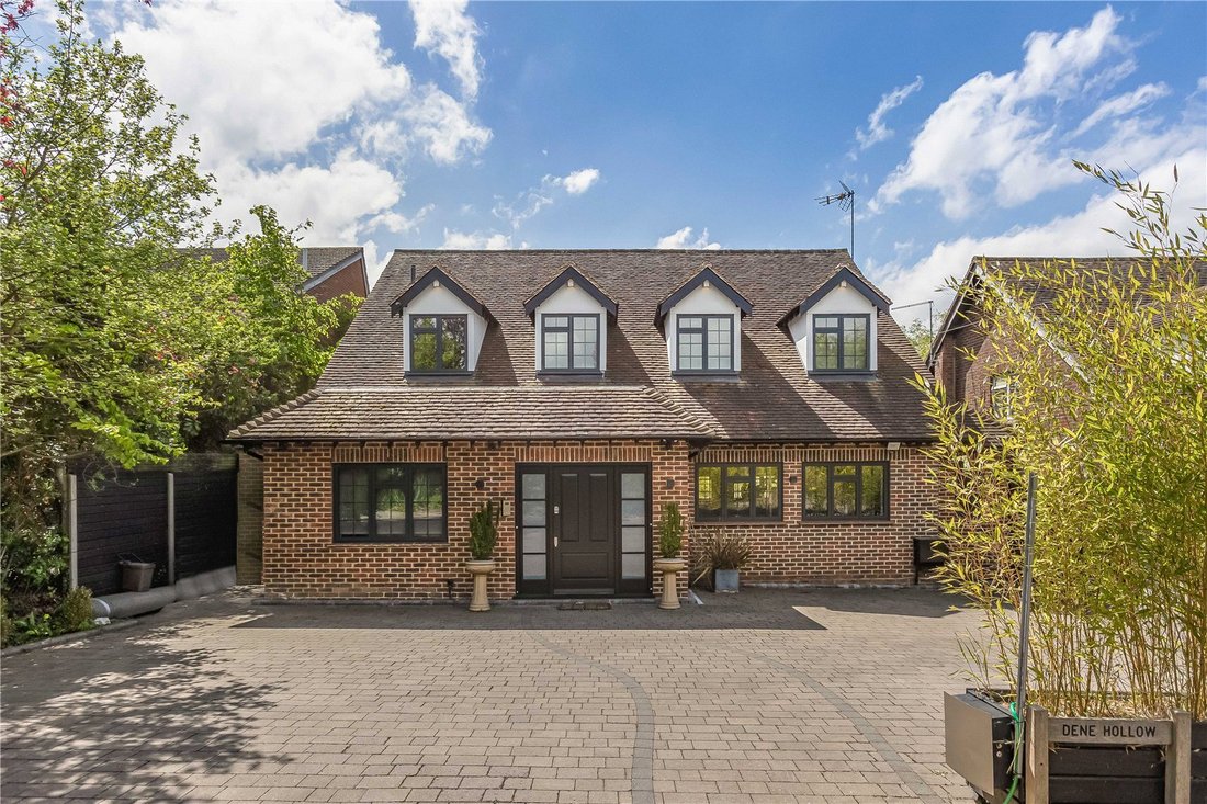 House in North Mymms, England 1 - 18022536