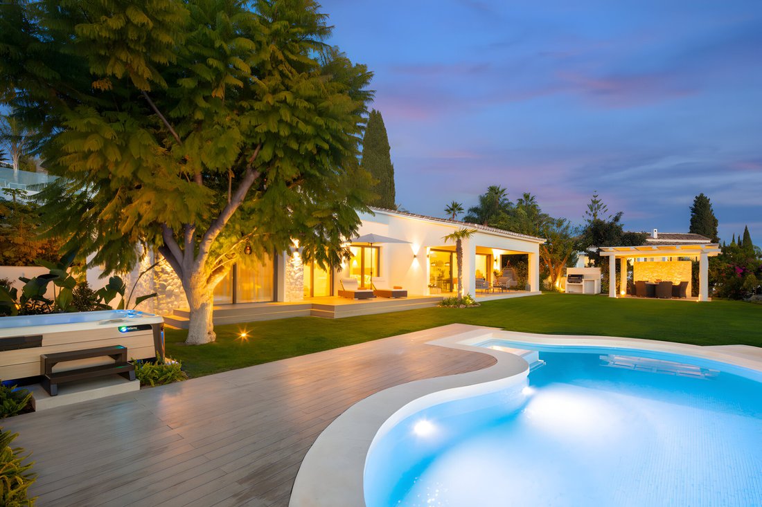 Villa in Elviria-Cabopino, Marbella, Spain 1 - 17082873
