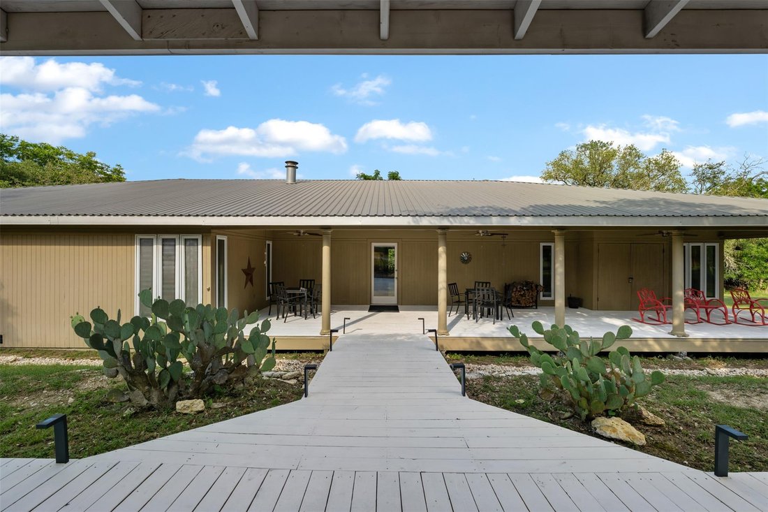 House in Briggs, Texas, United States 2 - 18022247