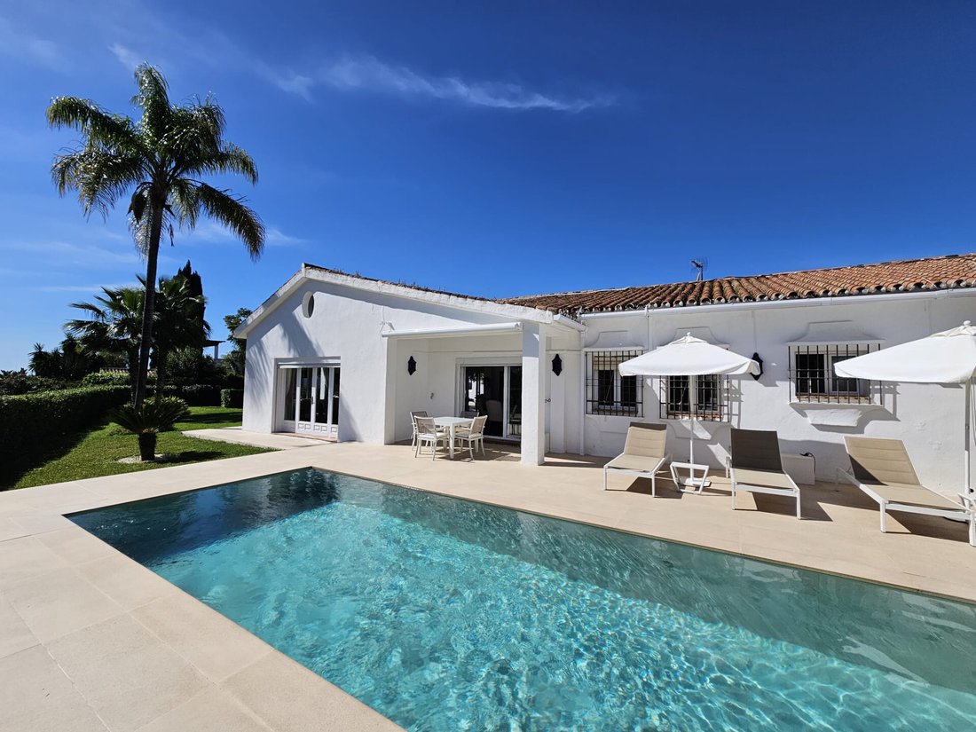 Villa in La Quinta, Benahavis, Andalusia 1 - 15460592