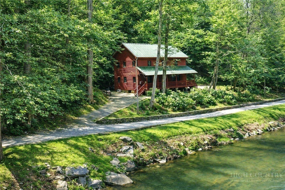 House in Sparta, North Carolina, United States 1 - 17647752