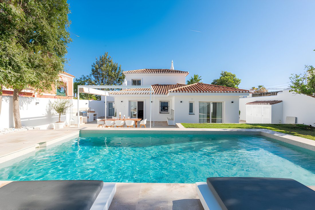Villa in Nueva Andalucia, Marbella, Spain 1 - 15614220