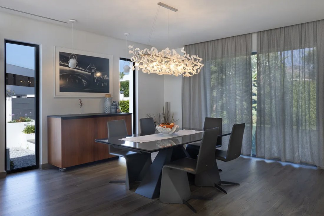 Villa in Sierra Blanca, Marbella, Spain 4 - 16162495