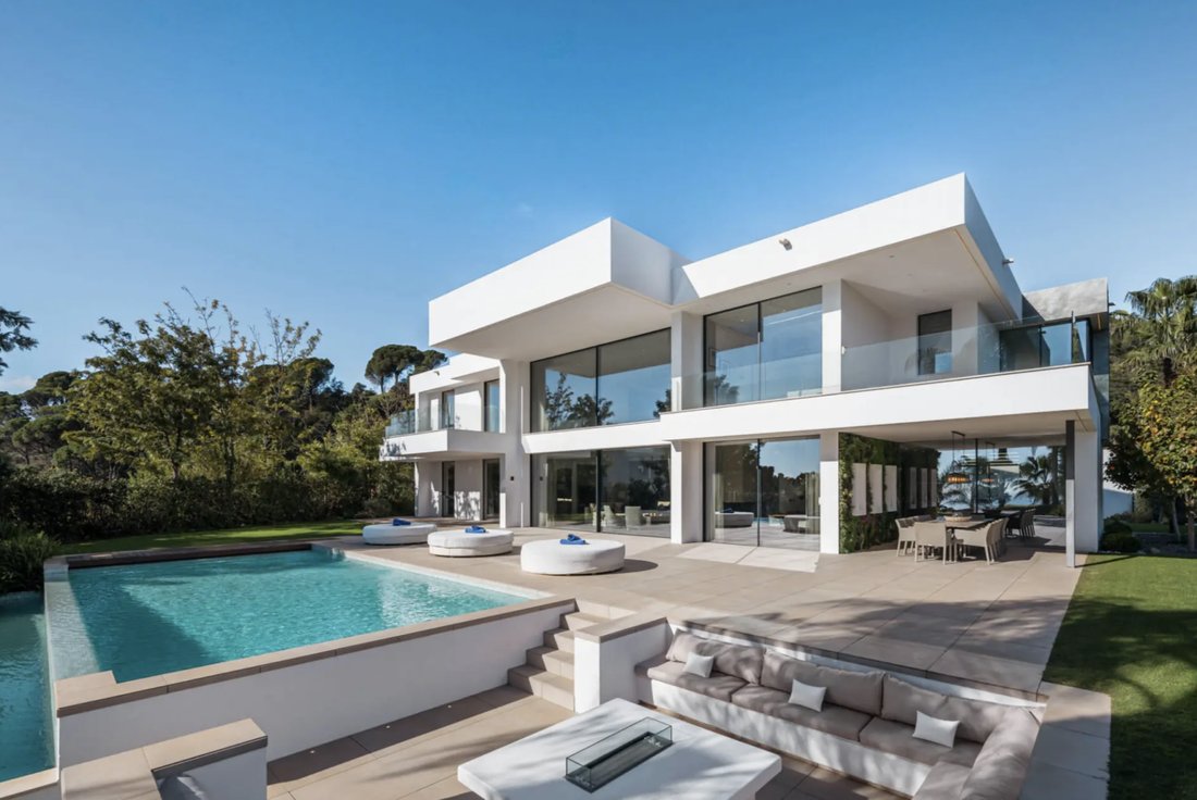 Villa in El Madroñal, Benahavis, Spain 3 - 16171077