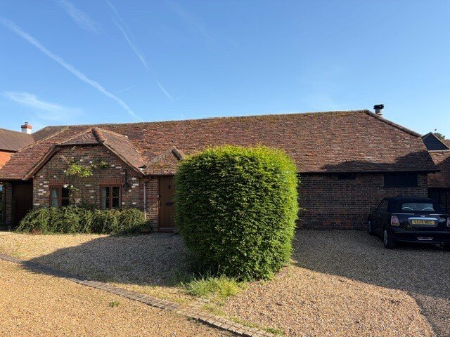 House in Wonersh, England 1 - 17396003