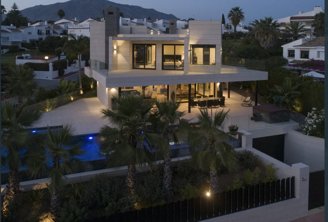 Villa in Nueva Andalucía, Marbella, Spanien 3 - 16162864