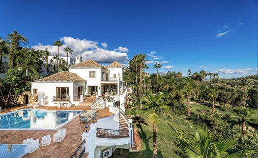 Villa in El Paraíso, Benahavis, Spain 1