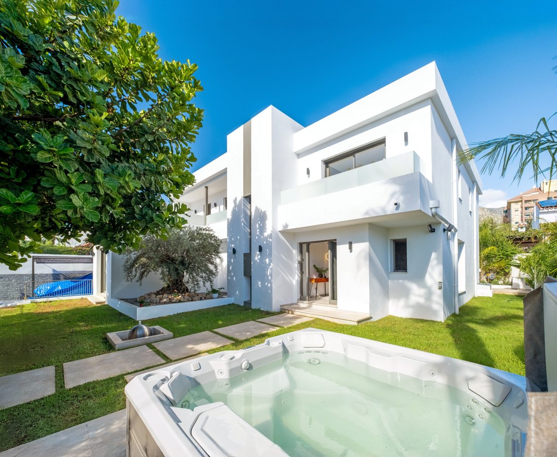 Villa in Golden Mile, Andalusia, Spain 1 - 17914251
