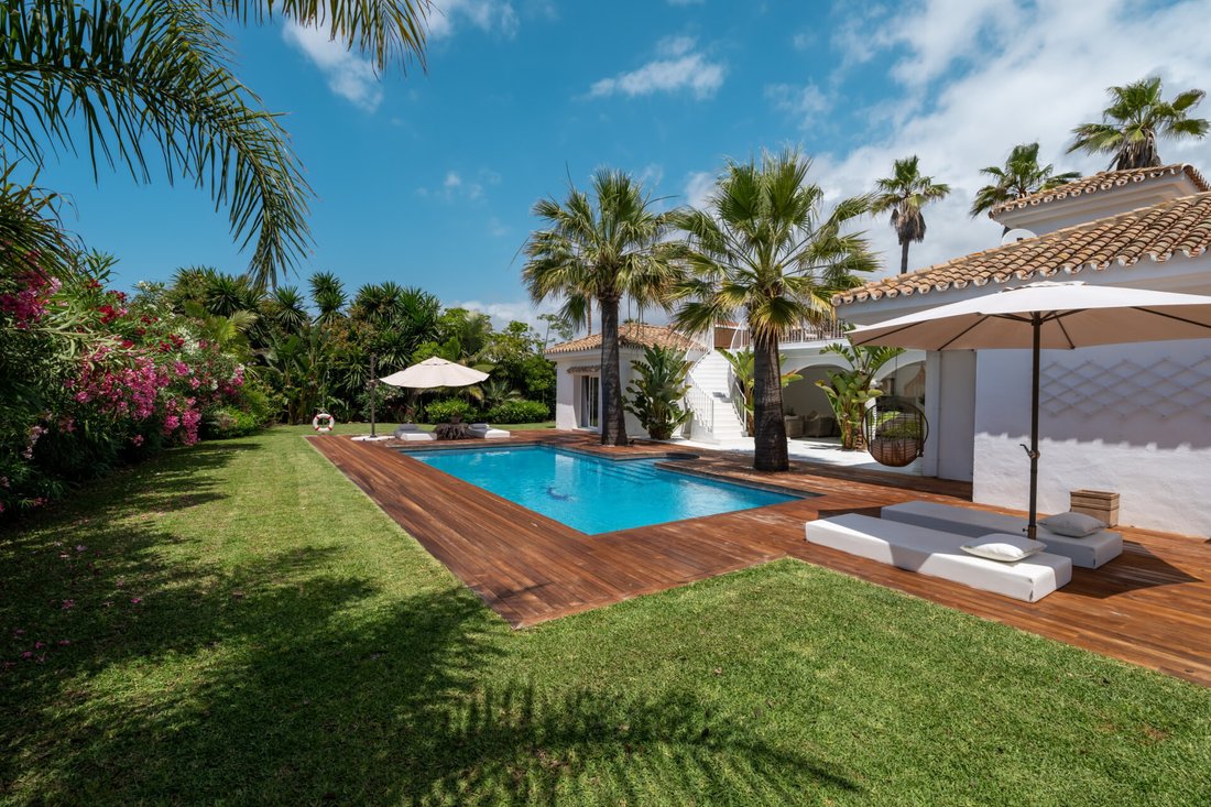 Villa in Elviria-Cabopino, Marbella, Spain 2 - 17082887