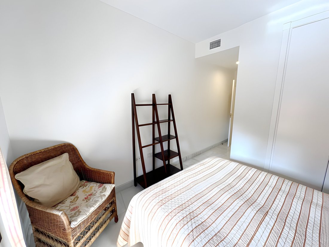 Apartment in Atalaya-Isdabe, Estepona, Andalusia 5 - 15614208