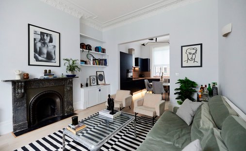 Apartment in Barons Court, Hammersmith and Fulham, England 1
