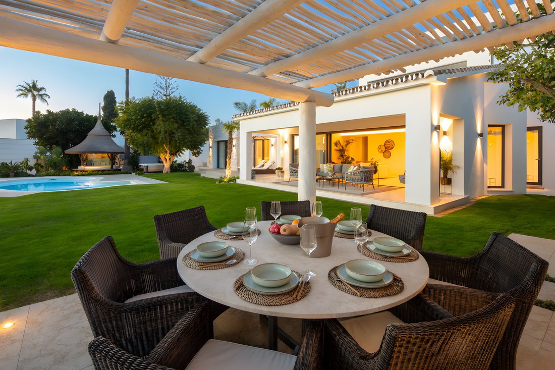 Villa in Elviria-Cabopino, Marbella, Spain 3 - 17082873