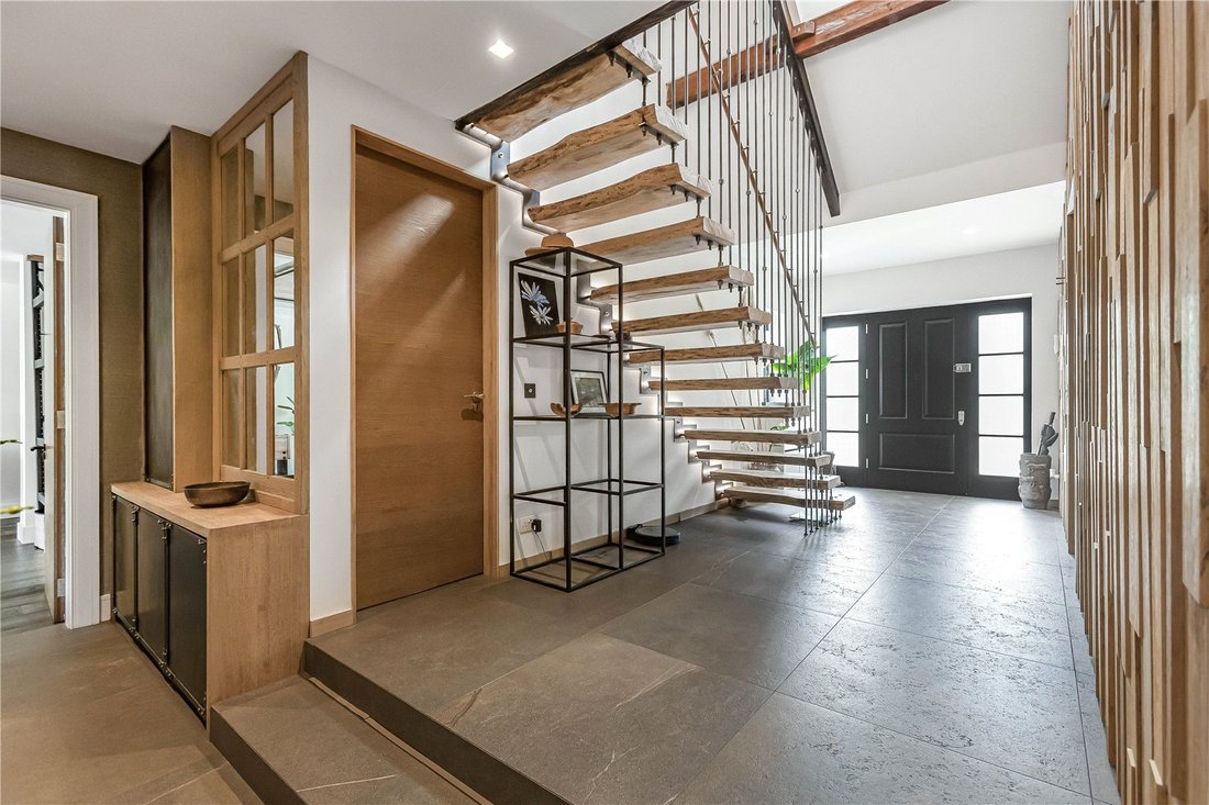 House in North Mymms, England 2 - 18022536