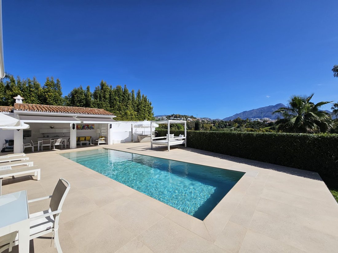 Villa in La Quinta, Benahavis, Andalusia 2 - 15460592