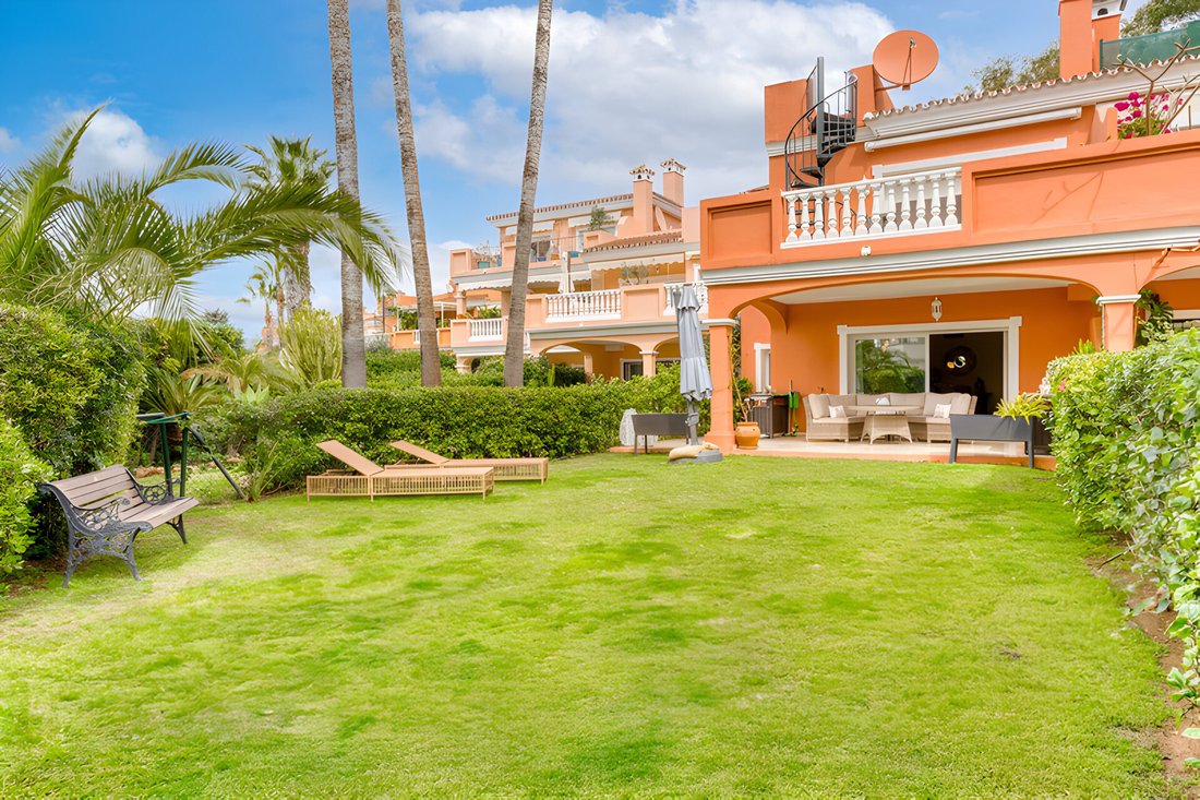 Apartment in Cancelada, Estepona, Andalusia 1 - 16106681