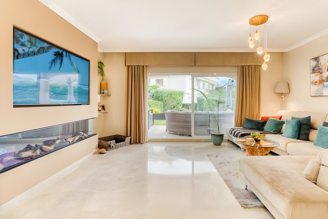 Apartment in Cancelada, Estepona, Andalusia 4 - 16106681
