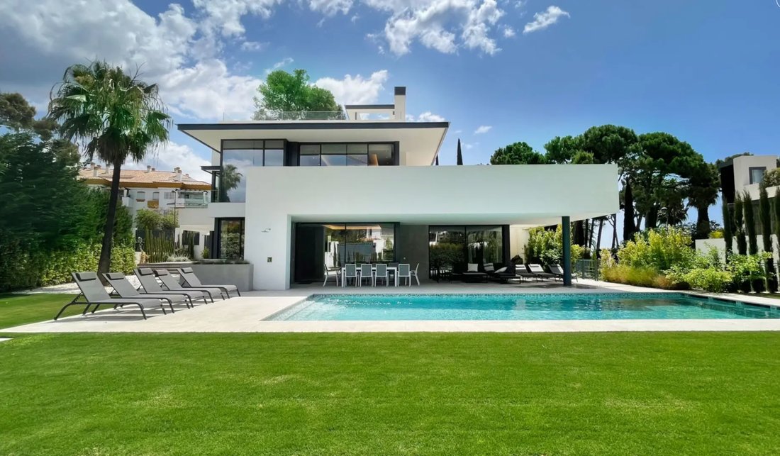 Villa in Golden Mile, Andalusia, Spain 1 - 16162437
