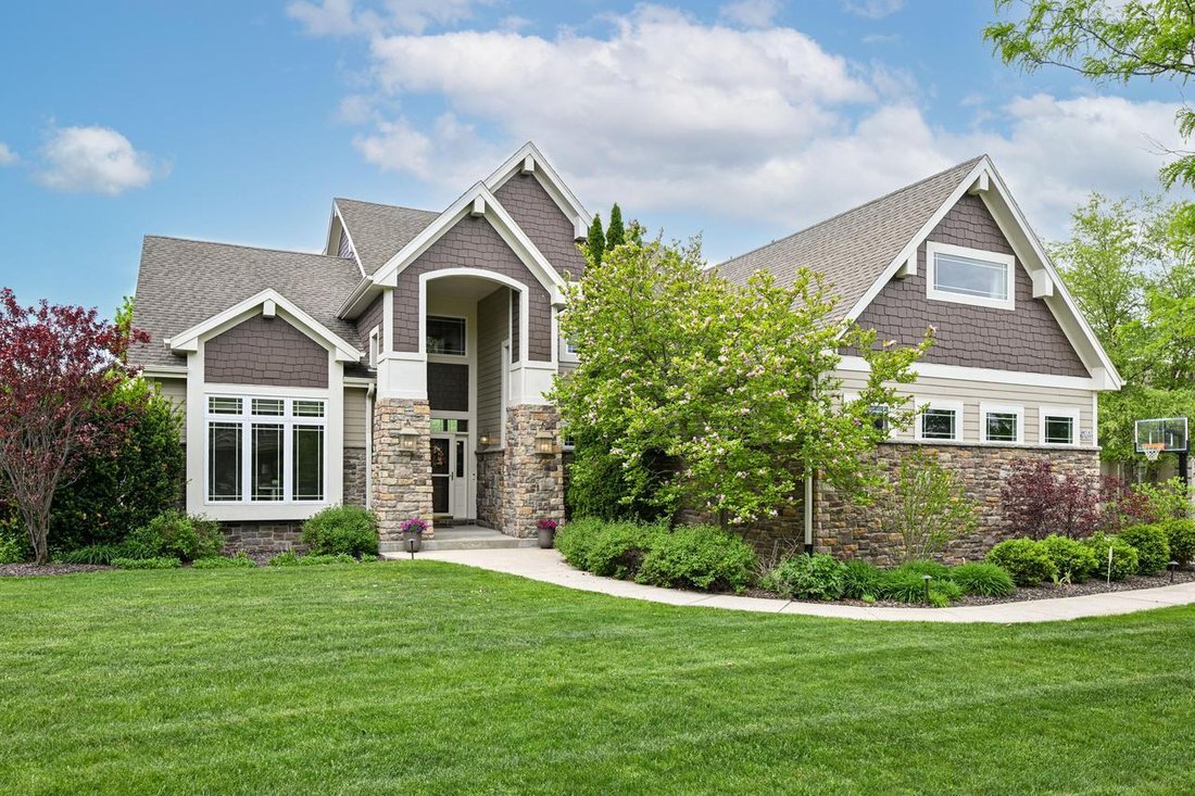 House in Menomonee Falls, Wisconsin, United States 3 - 18022202