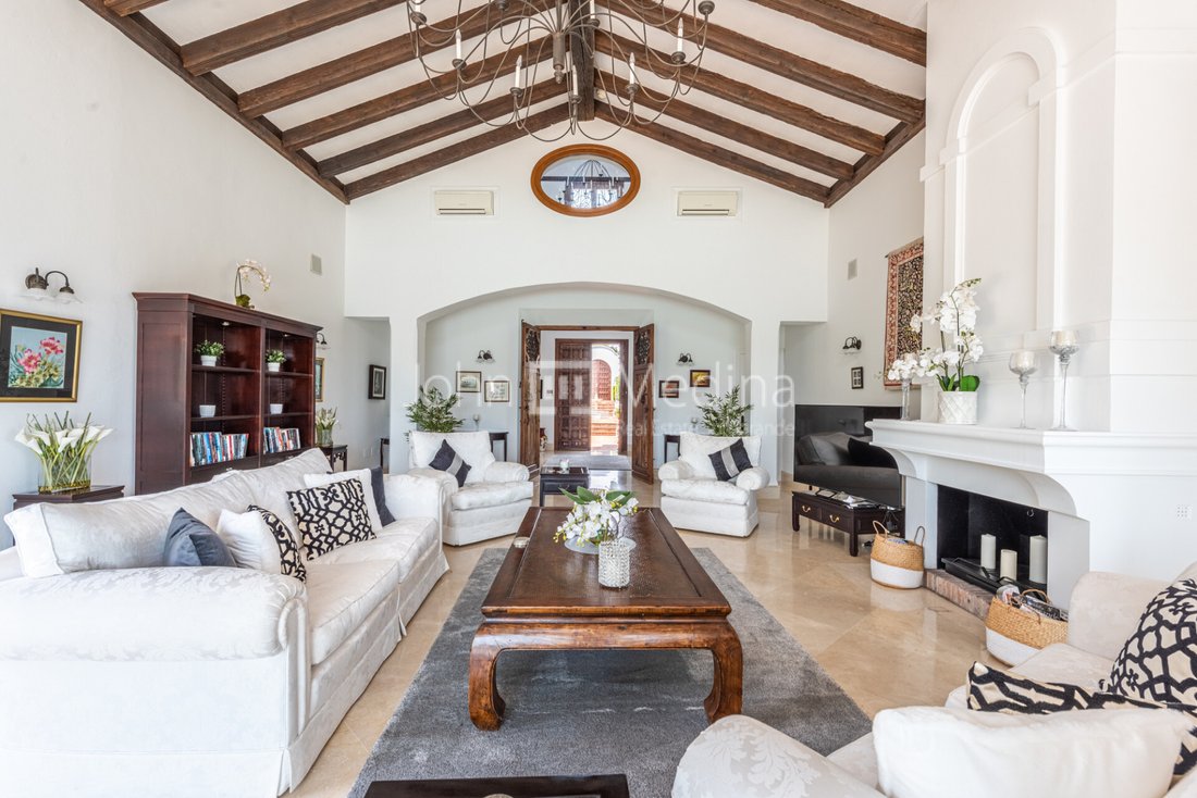 Villa in Sotogrande, San Roque, Andalusia 2 - 17443574