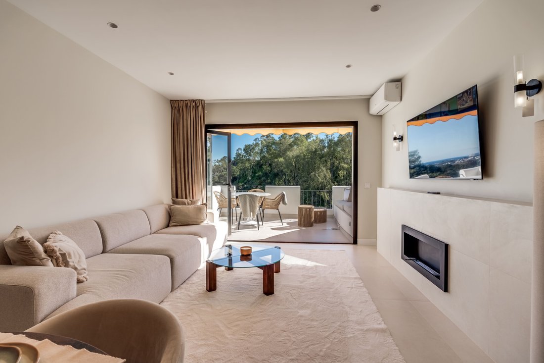 Apartment in Benahavis, Andalusia, Spain 2 - 17255687