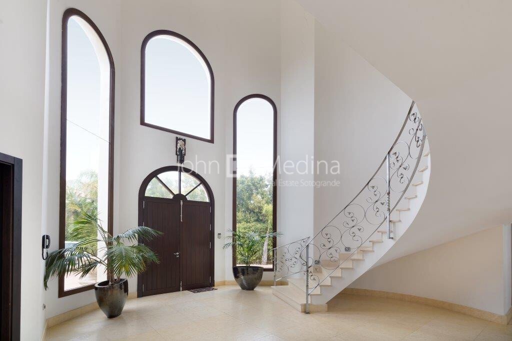 Villa in Sotogrande, San Roque, Andalusia 4 - 17442834