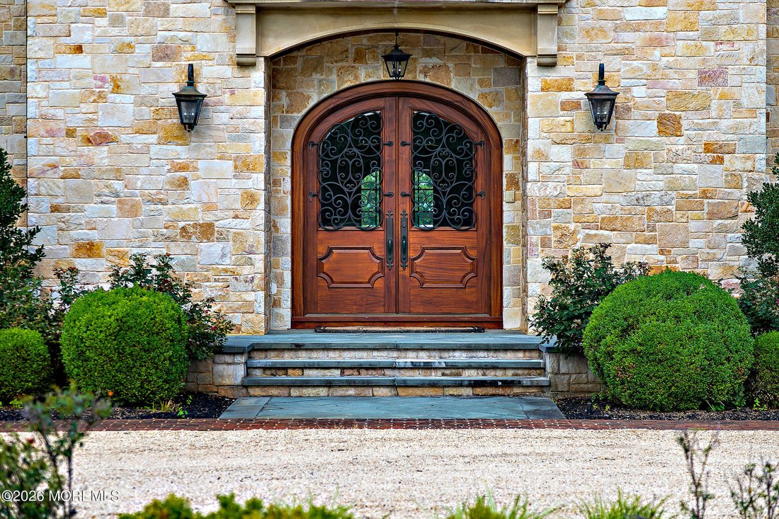 House in Colts Neck, New Jersey, United States 3 - 18022324