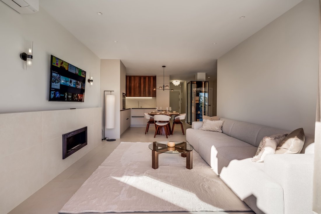 Apartment in Benahavis, Andalusia, Spain 3 - 17255687