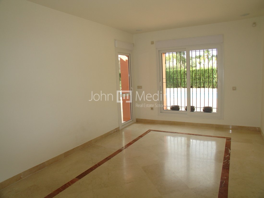 Villa in Sotogrande, San Roque, Andalusia 4 - 18012862