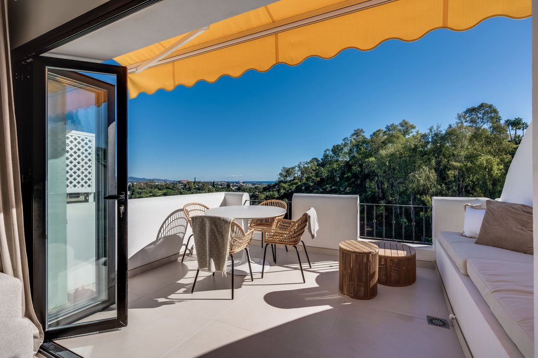 Apartment in Benahavis, Andalusia, Spain 1 - 17255687