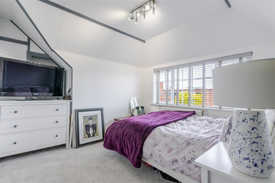 House in Eastcote Village, Hillingdon, England 4 - 18022506