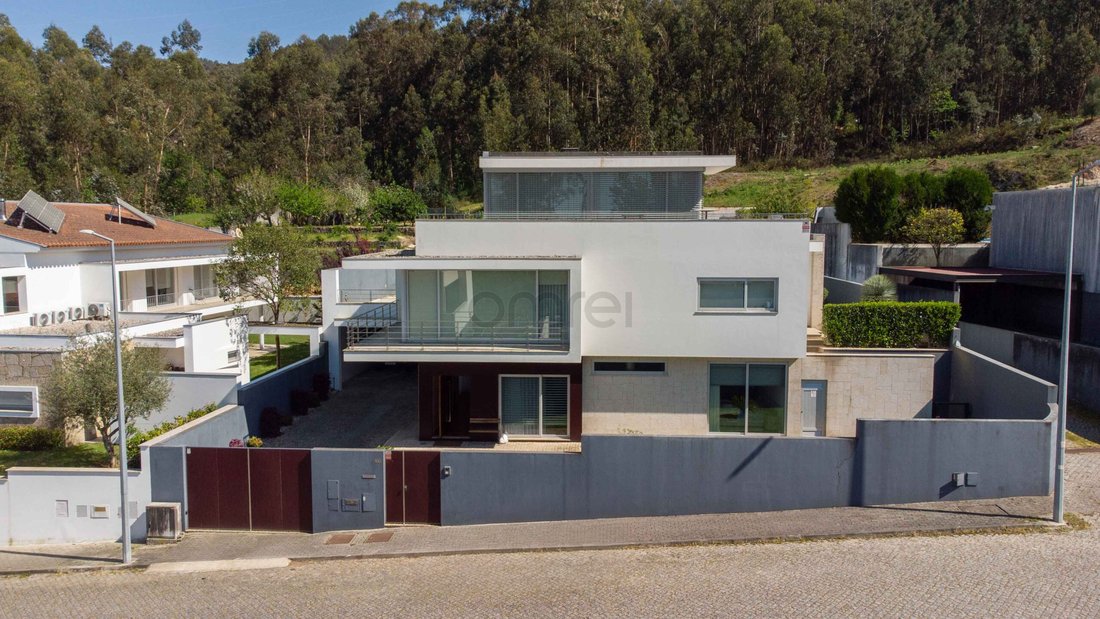 Villa in Santa Lucrecia de Algeriz e Navarra, Braga, Portugal 1 - 18023598