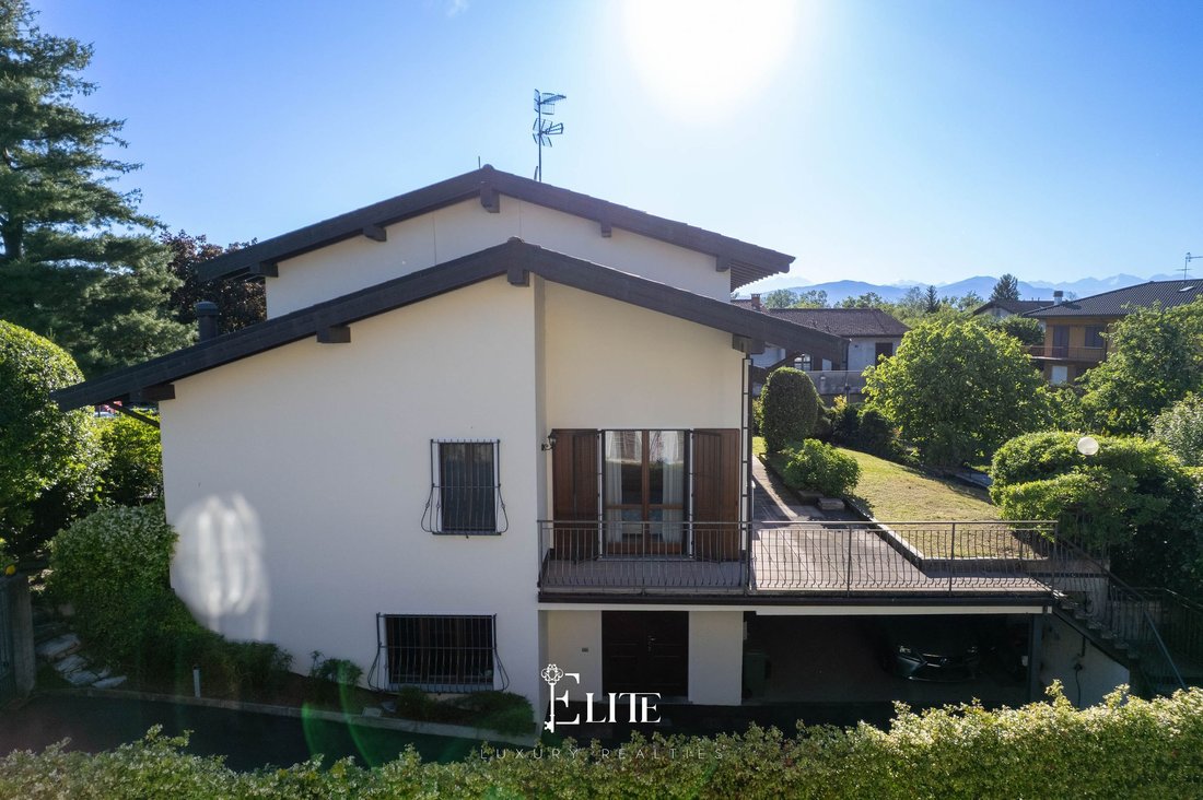 Villa in Gavirate, Lombardy, Italy 3 - 18022620