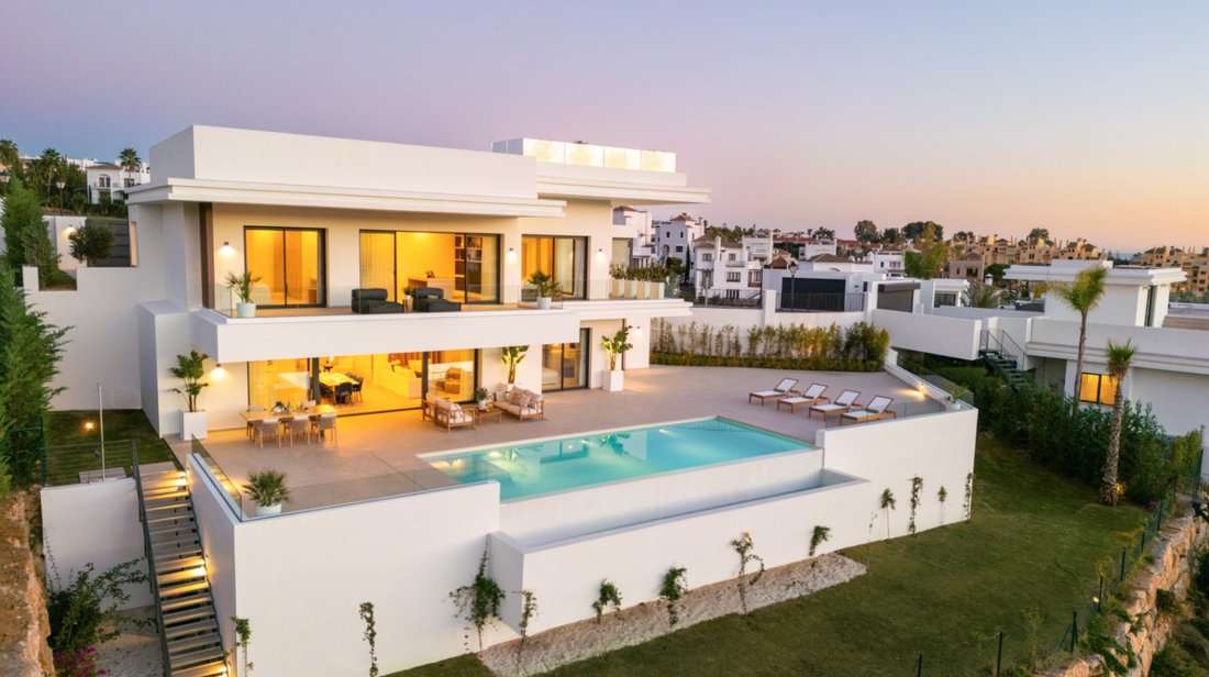 Villa in Estepona, Andalusia, Spain 1 - 14073004