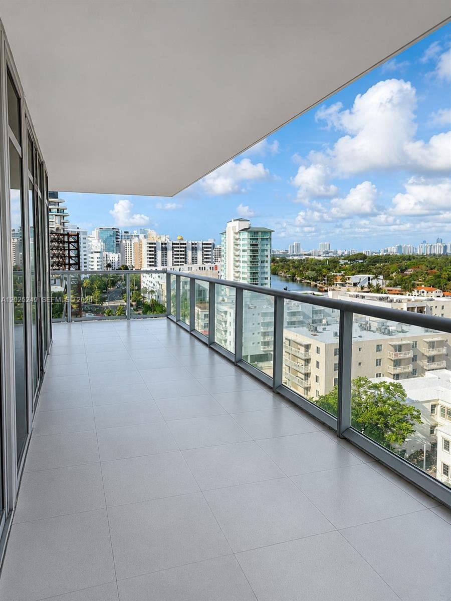 Condo in Miami Beach, Florida, United States 2 - 18016033