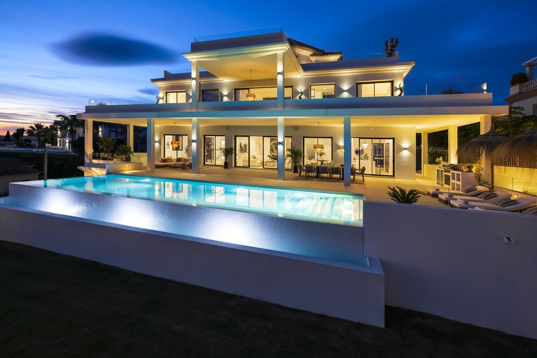 Villa in Cancelada, Estepona, Andalusia 3 - 12987932