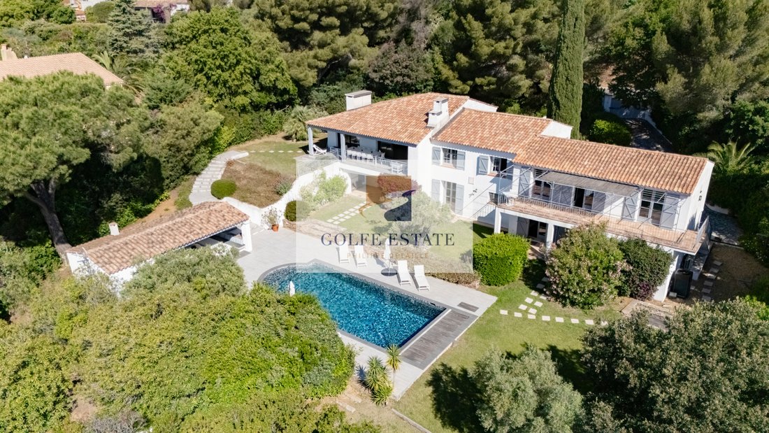 Villa in La Croix-Valmer, Provence-Alpes-Côte d'Azur, France 1 - 18022888