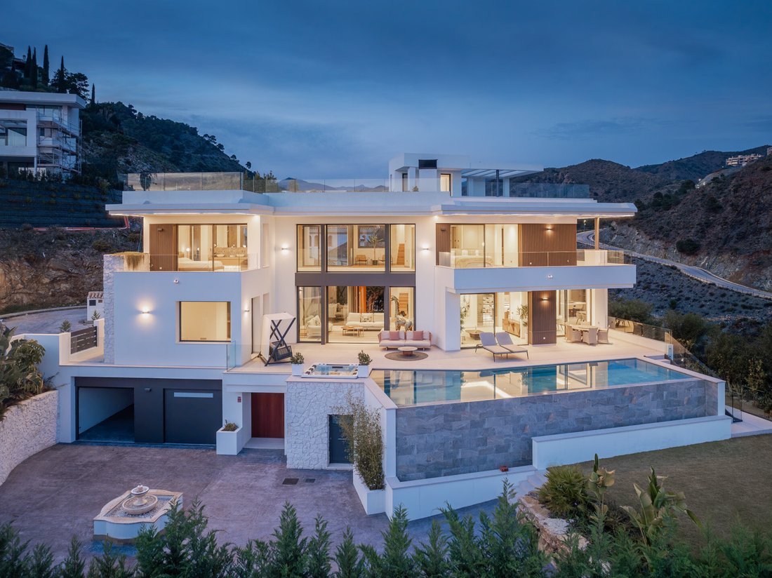 Villa in La Quinta, Benahavis, Andalusia 1 - 15191951