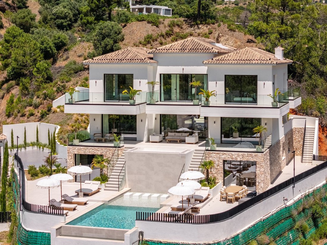 Villa in Benahavis, Andalusia, Spain 2 - 18023566