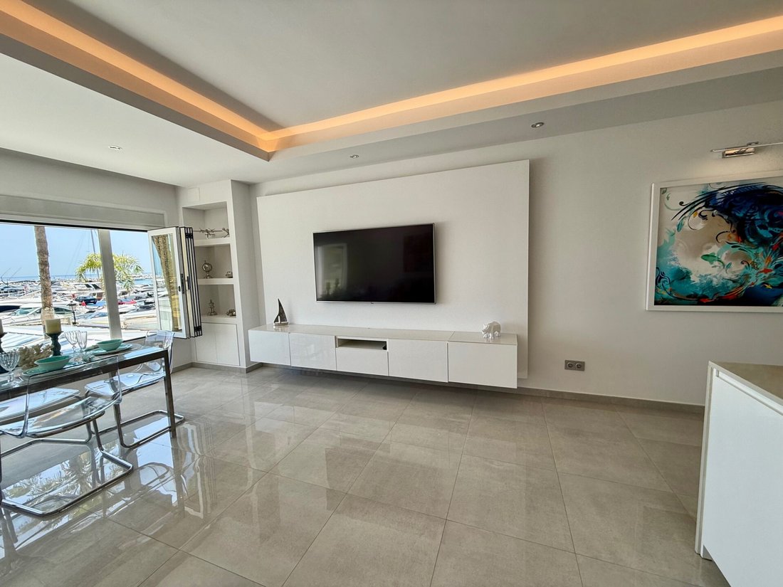 Apartment in Puerto Banus, Marbella, Spain 4 - 15930272
