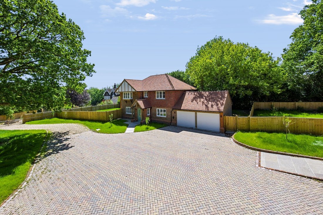 House in Fletching, England 1 - 18023601