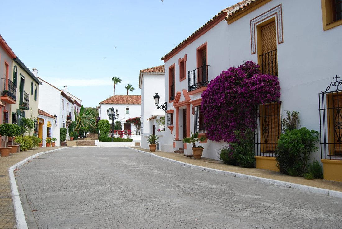 Townhouse in Guadalmina Baja, San Pedro de Alcantara, Spain 1 - 17413461