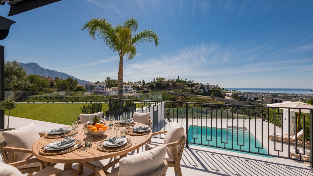 Villa in La Quinta, Benahavis, Andalusia 2 - 13298747