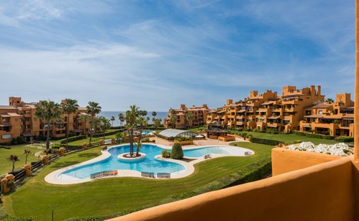 Appartamento a Estepona, Andalusia, Spagna 1