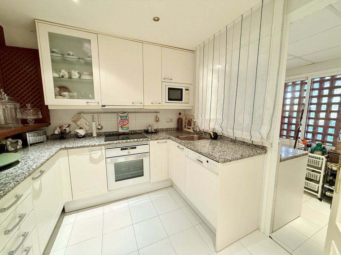 Apartment in Gualdalmansa, Estepona, Andalusia 5 - 15088411