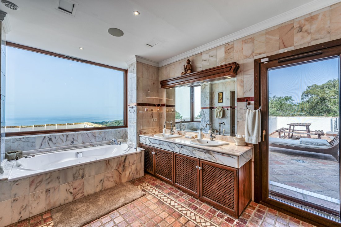 Estate in Elviria-Cabopino, Marbella, Spain 5 - 16213646