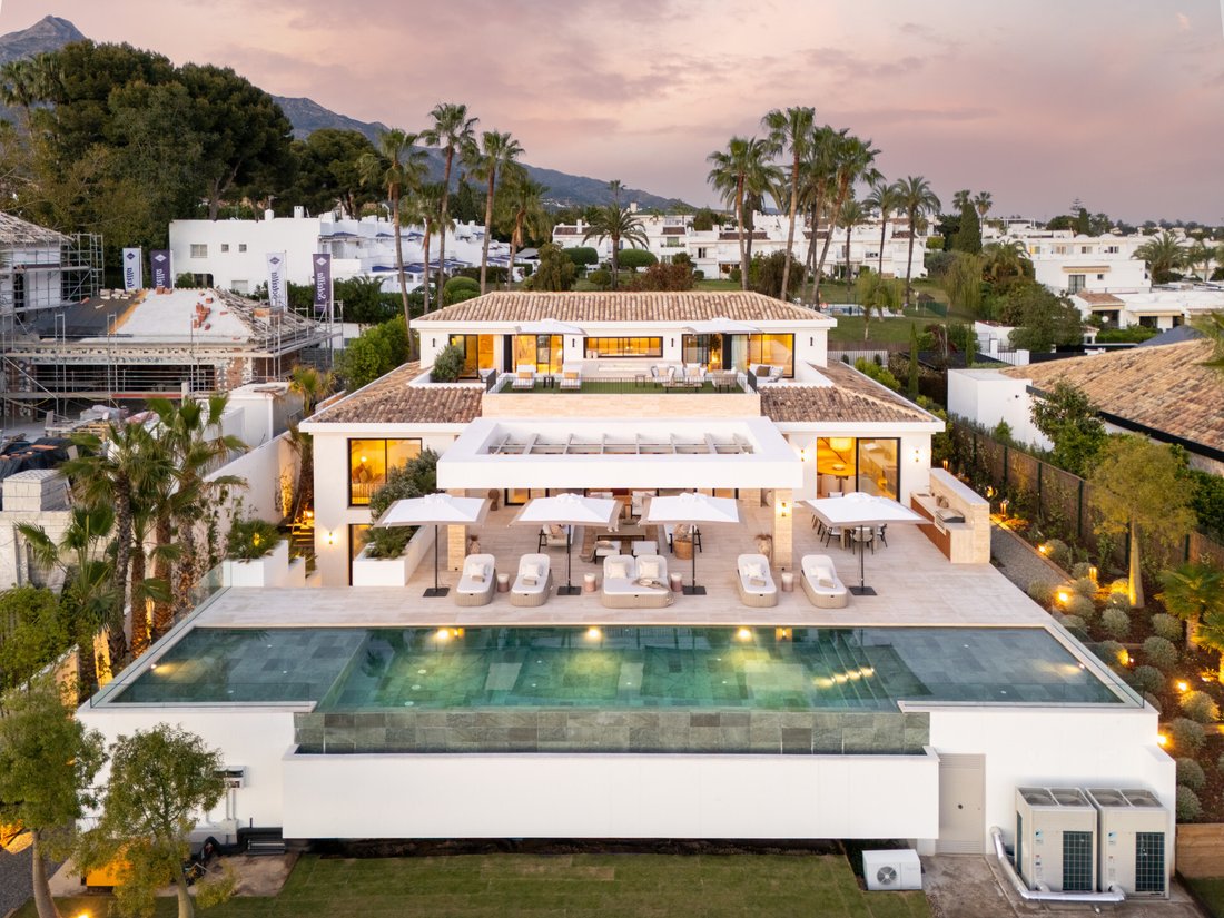 Villa in Nueva Andalucia, Marbella, Spain 1 - 15717910