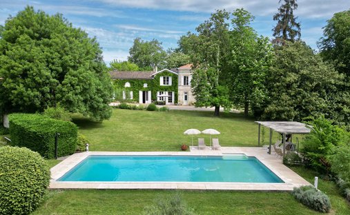 Villa in Est, Coutras, France 1